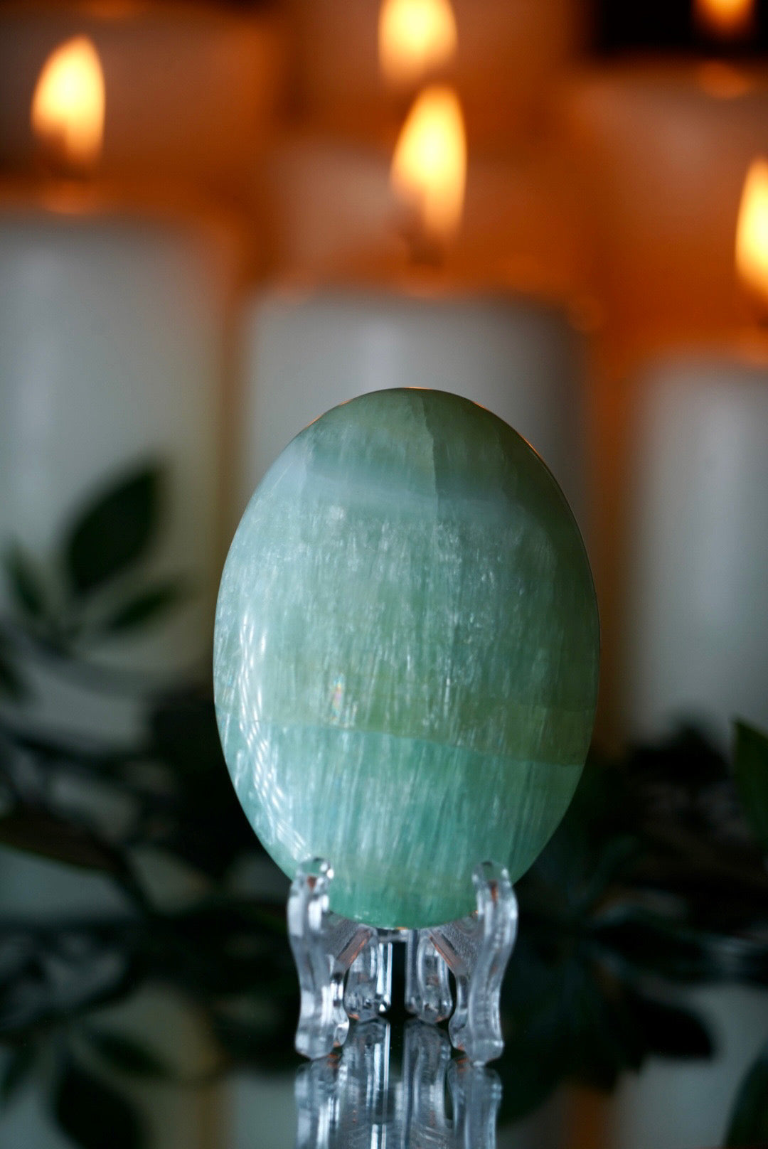 Caribbean Calcite Palmstone on Stand