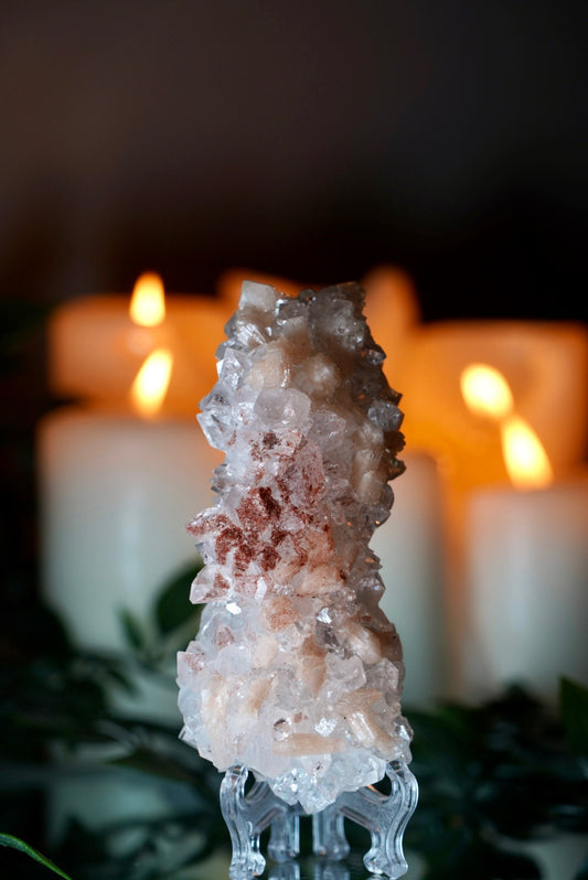 Apophyllite Vein with Stilbite and Hematite Inclusions on Stand
