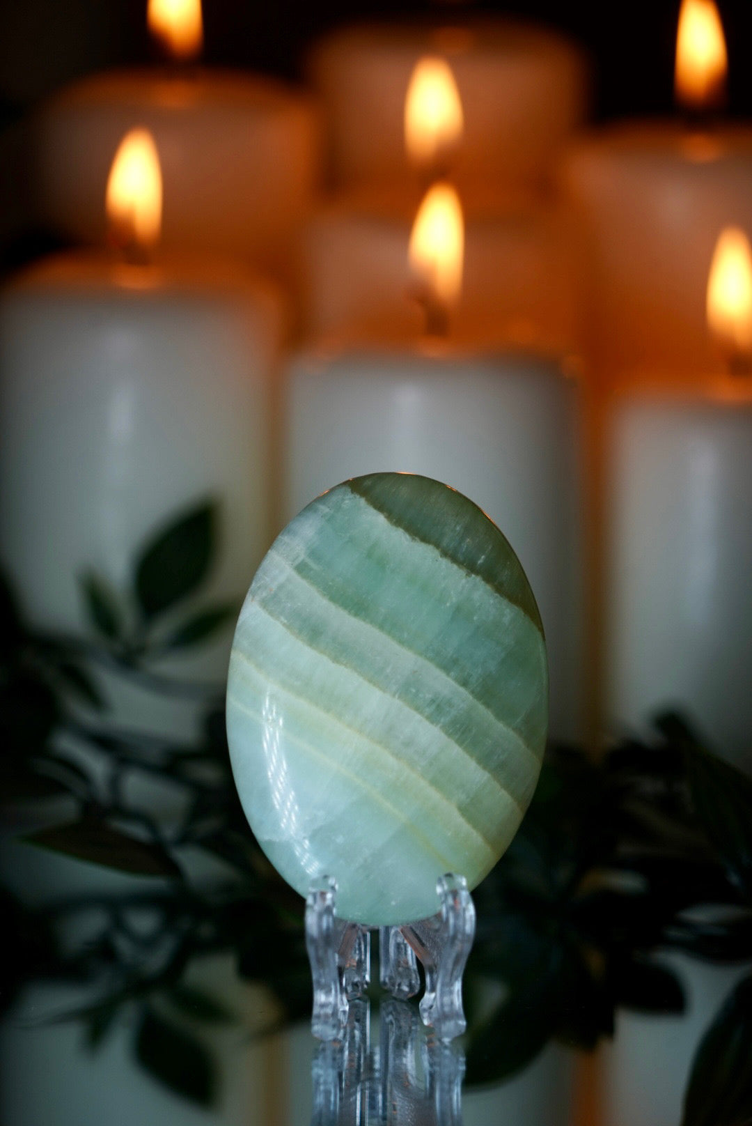 Caribbean Calcite Palmstone on Stand