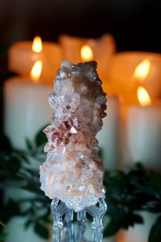 Apophyllite Vein with Stilbite and Hematite Inclusions on Stand