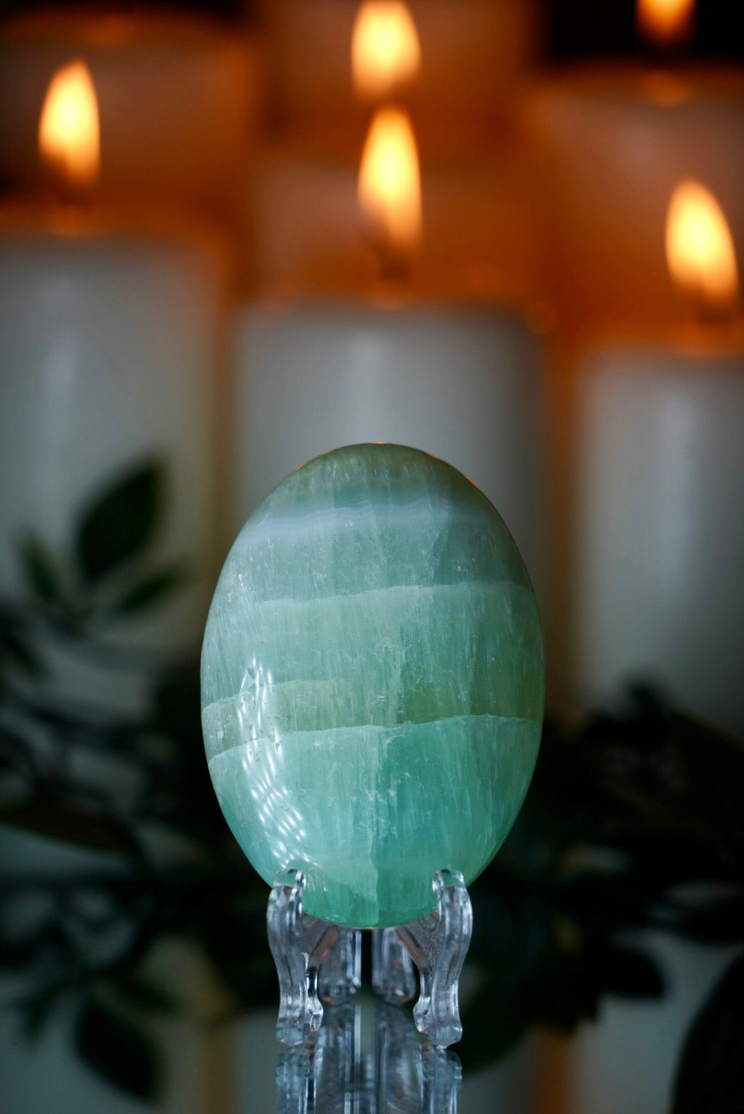 Caribbean Calcite Palmstone on Stand