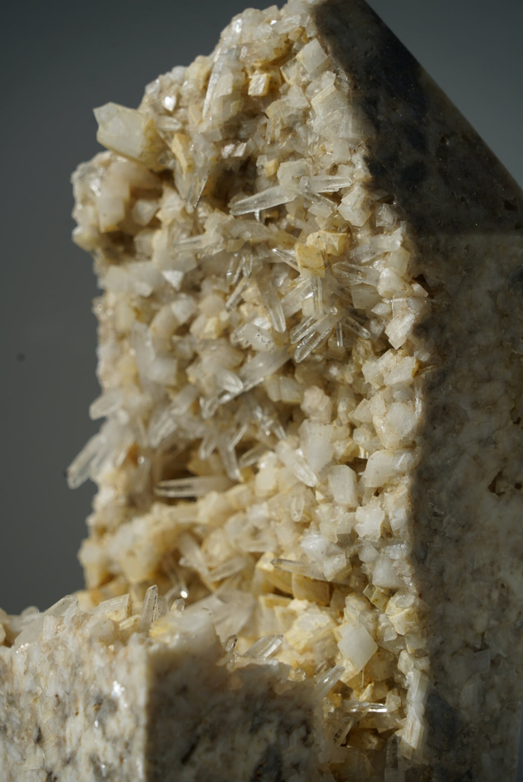 1.7kg Needle Quartz Tower