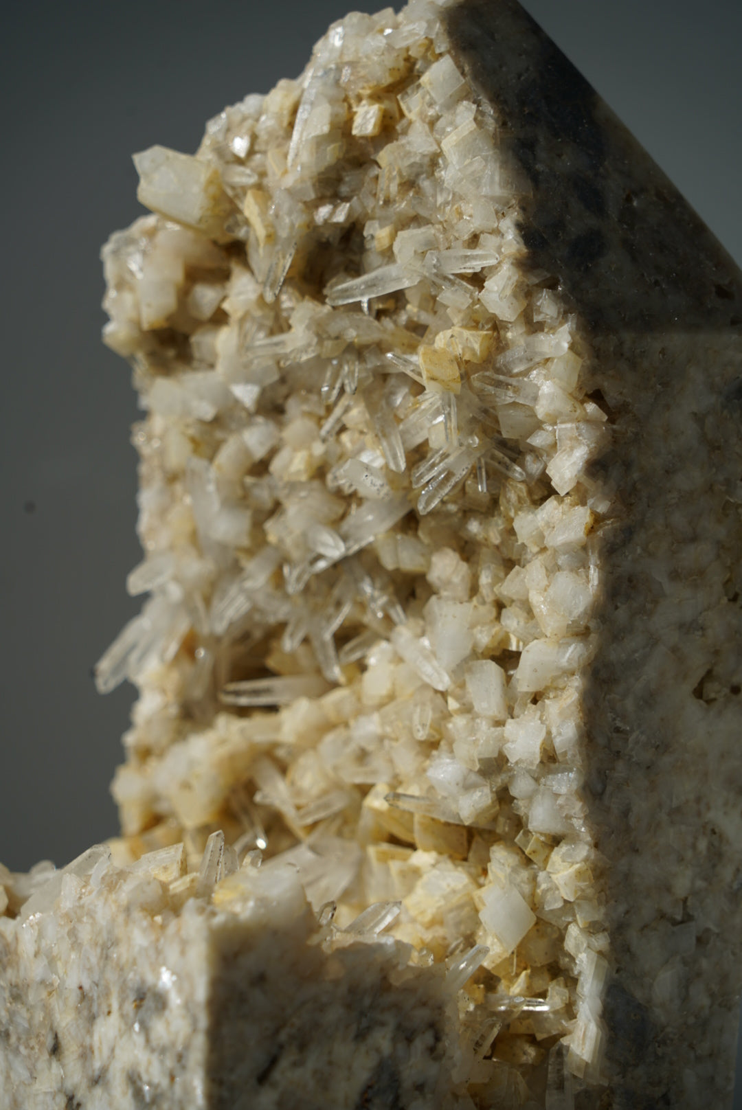 1.7kg Needle Quartz Tower